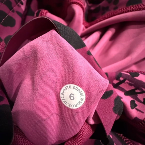 Lululemon Base Pace High-Rise Running Tight 25" Cheetah Camo Magenta Purple 6 - Picture 7 of 9